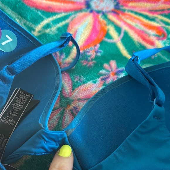 Victoria’s Secret 34C bra #057 - Picture 4 of 5